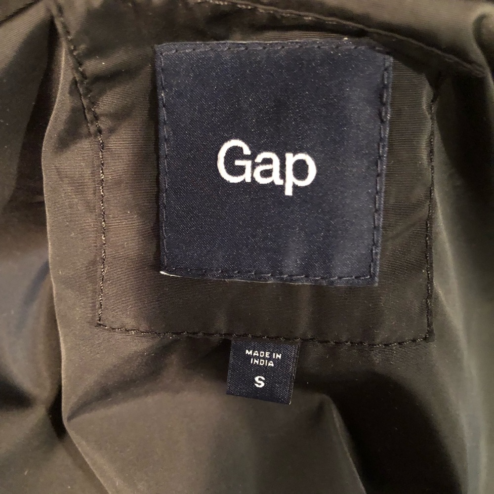 Gap Lightweight Windbreaker Rain Jacket - image 5